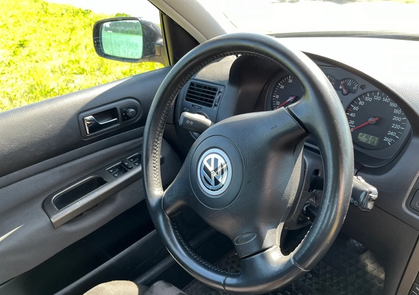 Volkswagen Bora cena 12000 przebieg: 210000, rok produkcji 2000 z Bodzentyn małe 154